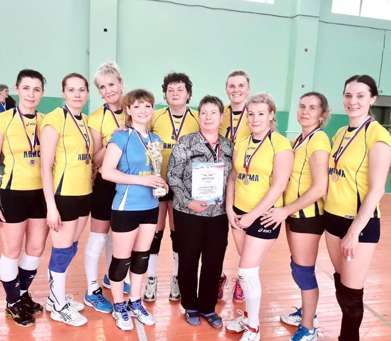 Женская команда по волейболу 35+ из Березников