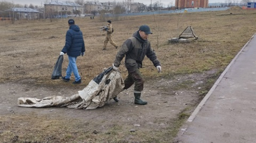 assets/resourceimages/48200/posle-subbotnika-kalijshhikov-stalo-namnogo-chishhe-(4).jpg