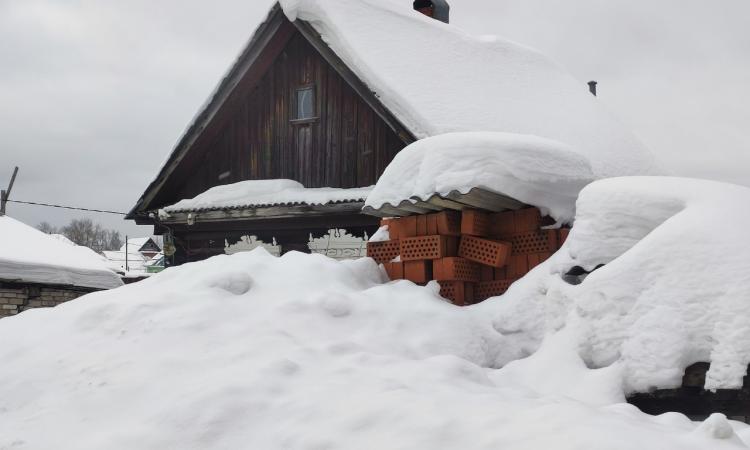 Ул. 8 Марта в Березниках спит в снегах
