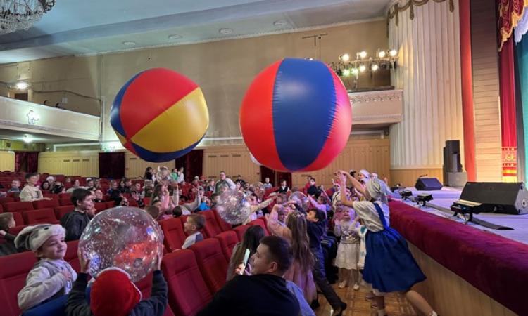 Интерактивная игра с волшебными шарами