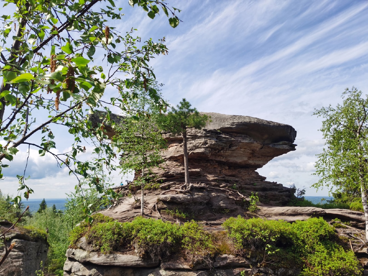 Каменный город пермь. Усьва каменный город. Тур в каменный город. Усьва каменный город пермский край. Каменный город пермский край осень.