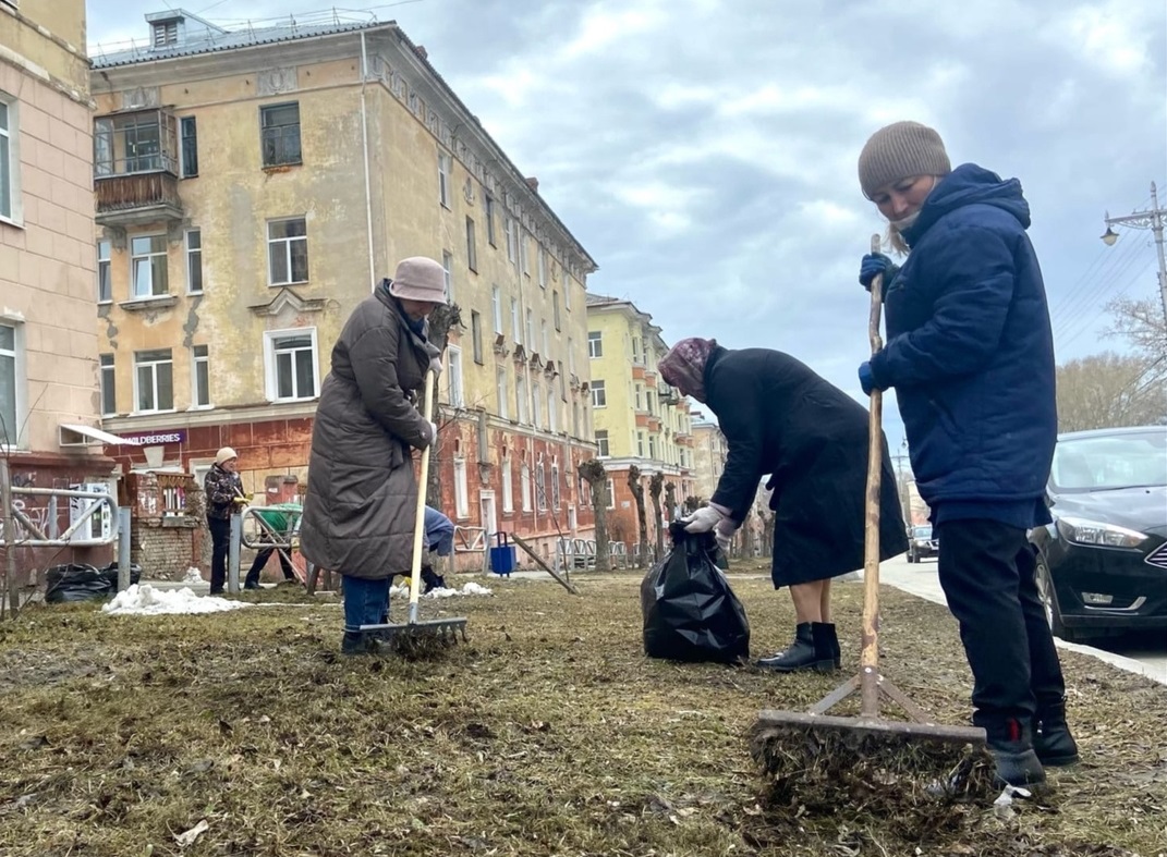 В Березниках стартовал краевой субботник - Непермские новости