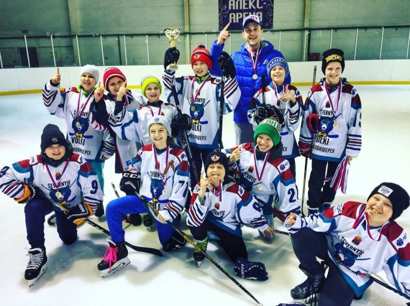 Кубок пфо по хоккею. Команда матч. Первенство пфо по хоккею 2013. Хк академия усть-кинельский. Торпедо (хоккейный клуб, нижний новгород).